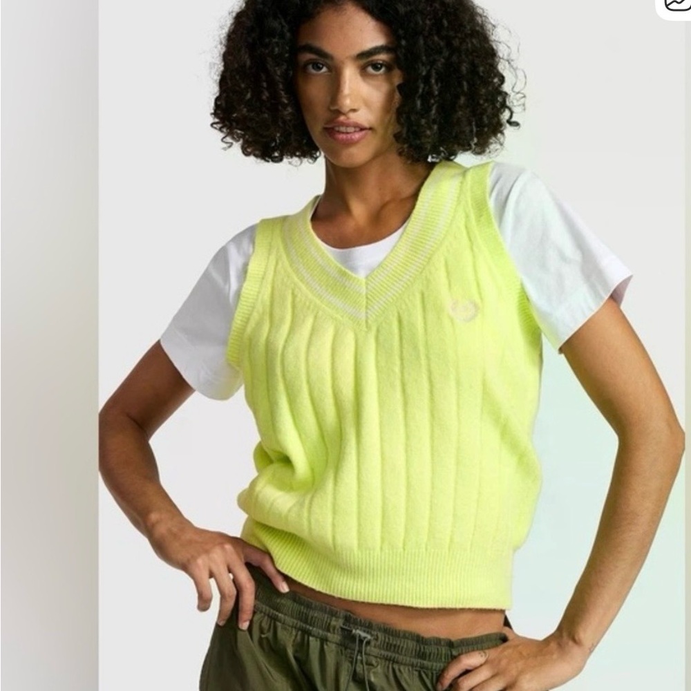 Victoria's Secret PINK Sweater Vest 
Vest Knit Lime Green Size Medium